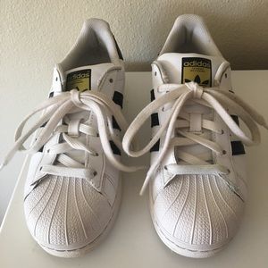 Women's Adidas Originals tennis shoes